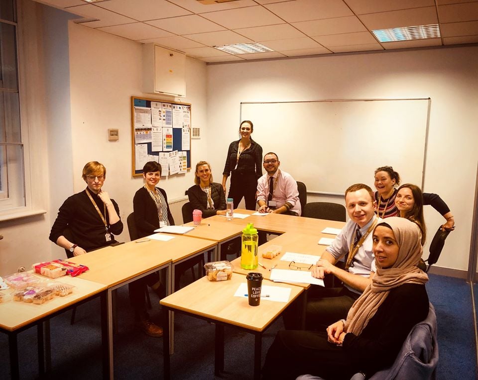 2. Butik ve samimi eğitim anlayışa sahiptir.