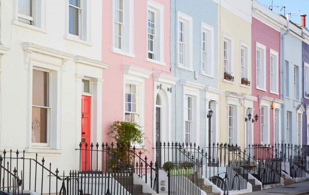 2. Notting Hill'in rengarenk evleri