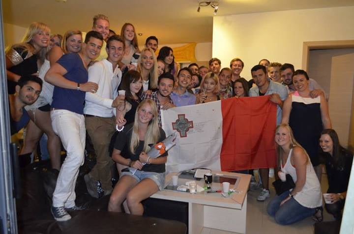 19. Şafak 30 ama eğlence dorukta..