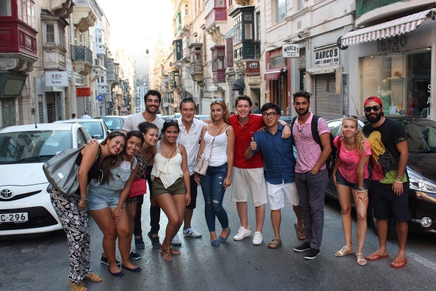 3. Türk'ün Türk'ten başka dostu olsun.