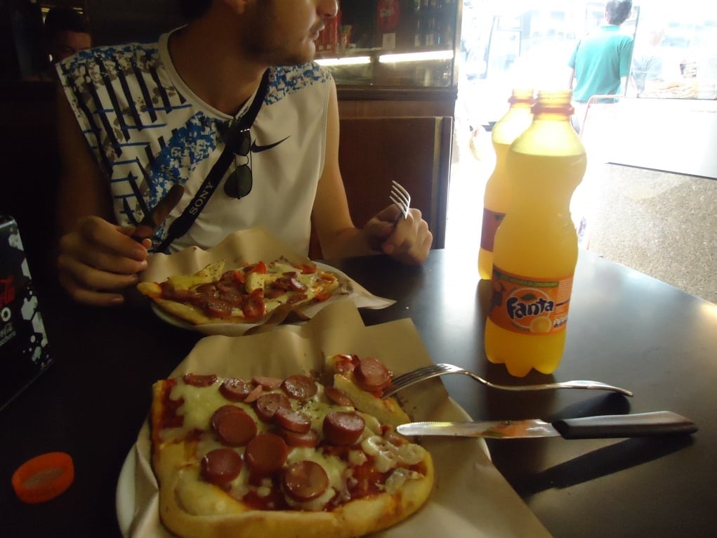 8. Yerel tatlar deneyin.