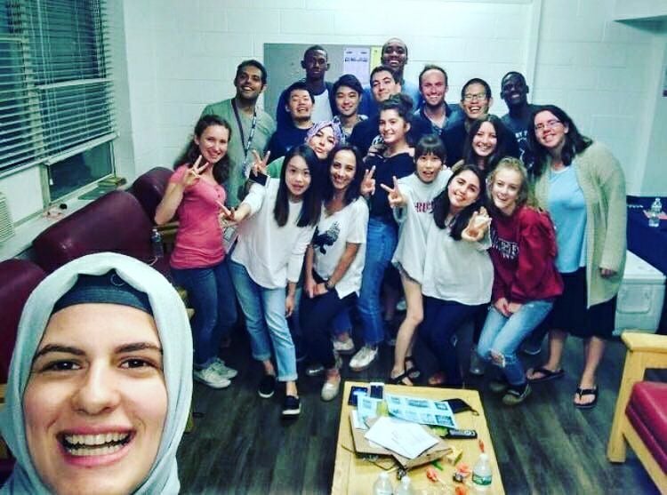 6. Dil okulunun sosyal aktiviteleri çok zengindi.