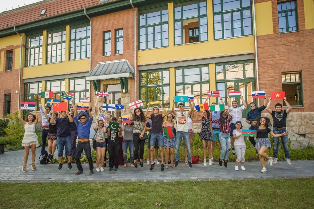 9. Sınavsız giriş fırsatınız var.