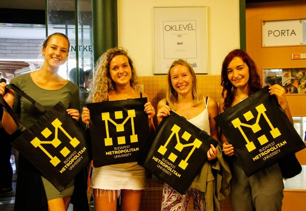 9. Bir tasarım ve animasyon öğrencisine bütün Avrupa'da geçerli bir üniversite diplomasına sahibi olmasını sağlar.