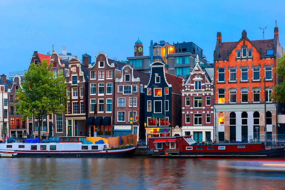 1. Amsterdam, Hollanda